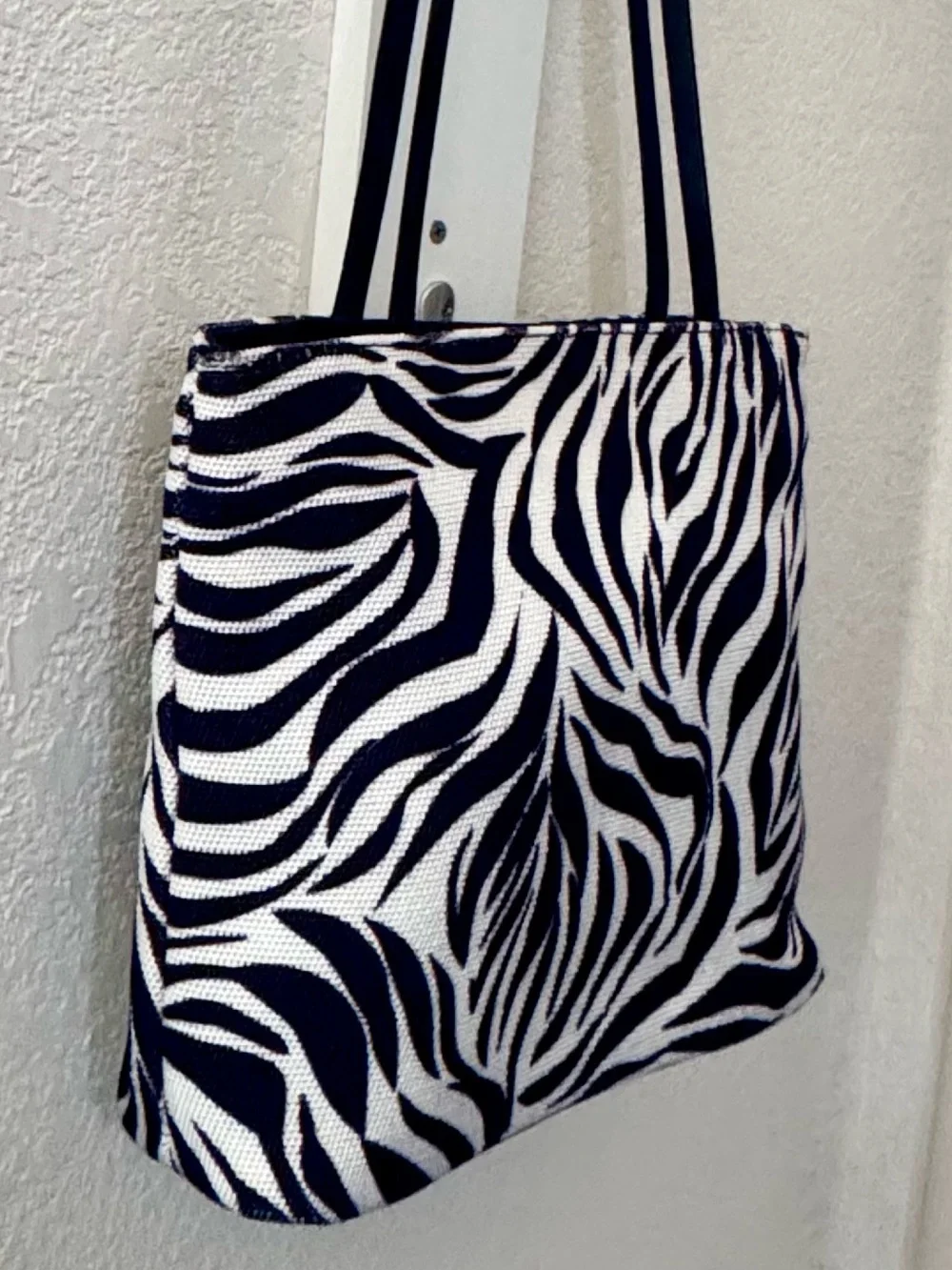 Nine West vintage like new zebra -Print in soft fabric,Tote Bag in Black & White